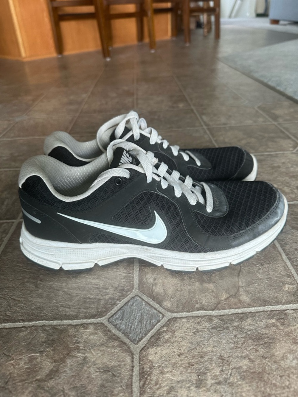 Nike Air Relentless Sneakers Black/White Running, Gym, Exercise… Worn
